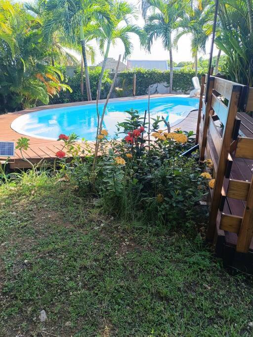 T1 Bis A Proximite De La Plage Le Gosier  Luaran gambar